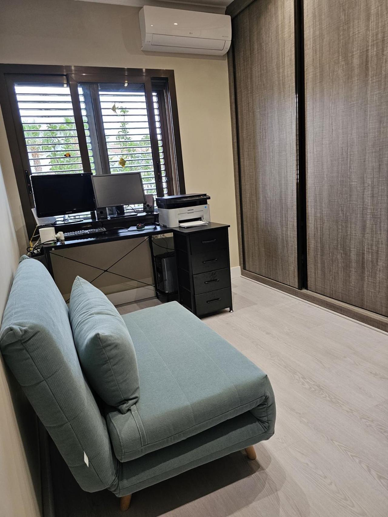 Luxury Villa - Pool, Hot Tub, Aircon, Tvs, Home Cinema, Office, Gbit Internet, Sports Equipment กัลเป ภายนอก รูปภาพ