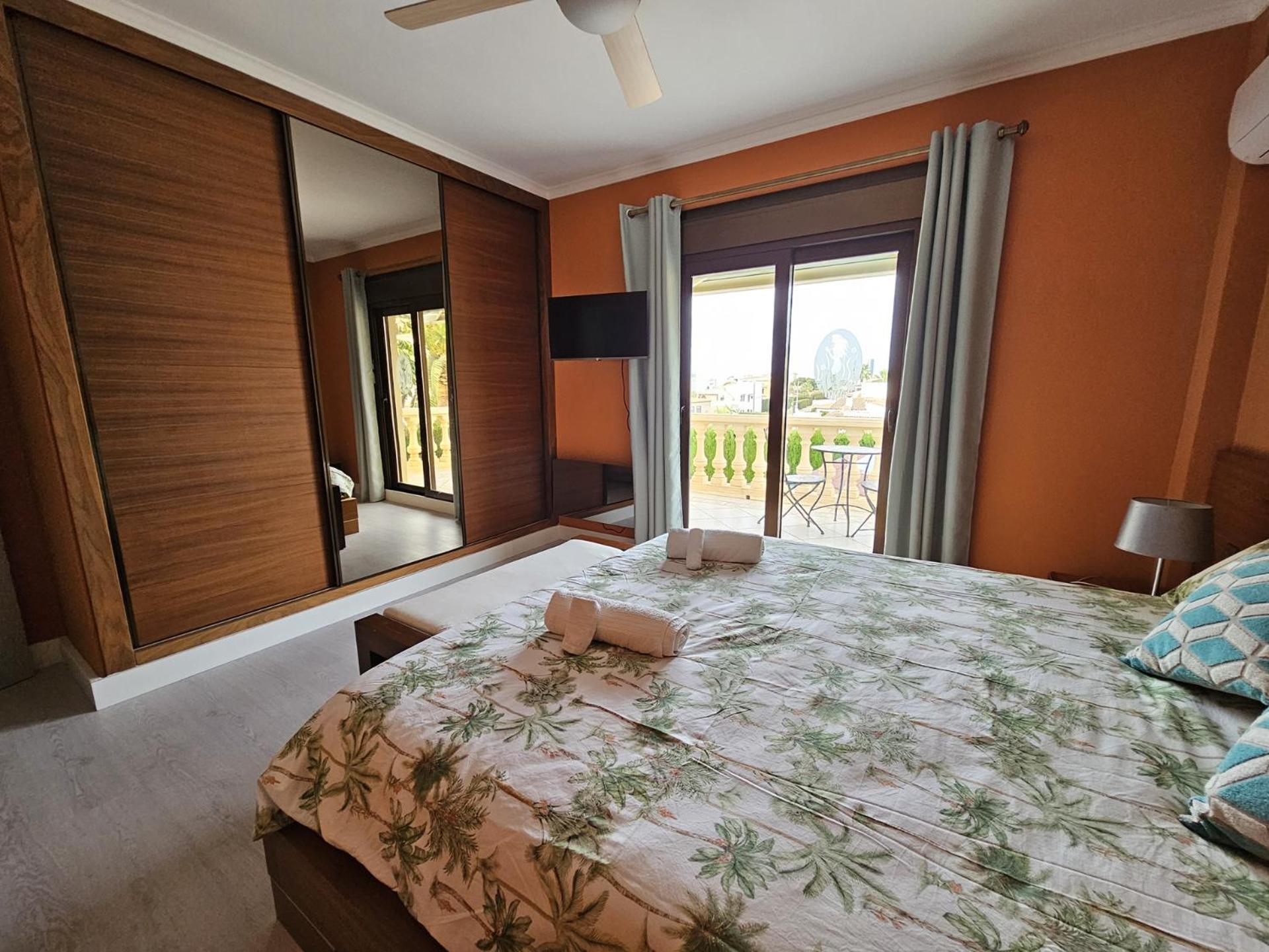 Luxury Villa - Pool, Hot Tub, Aircon, Tvs, Home Cinema, Office, Gbit Internet, Sports Equipment กัลเป ภายนอก รูปภาพ